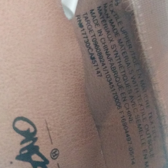 Mossimo Flats - Picture 2 of 5